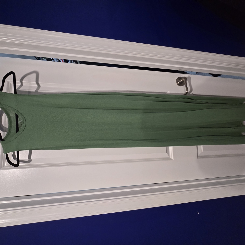 Green Sleeveless Maxi Dress